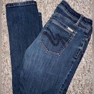 WHBM medium wash slim leg Jeans 6R​